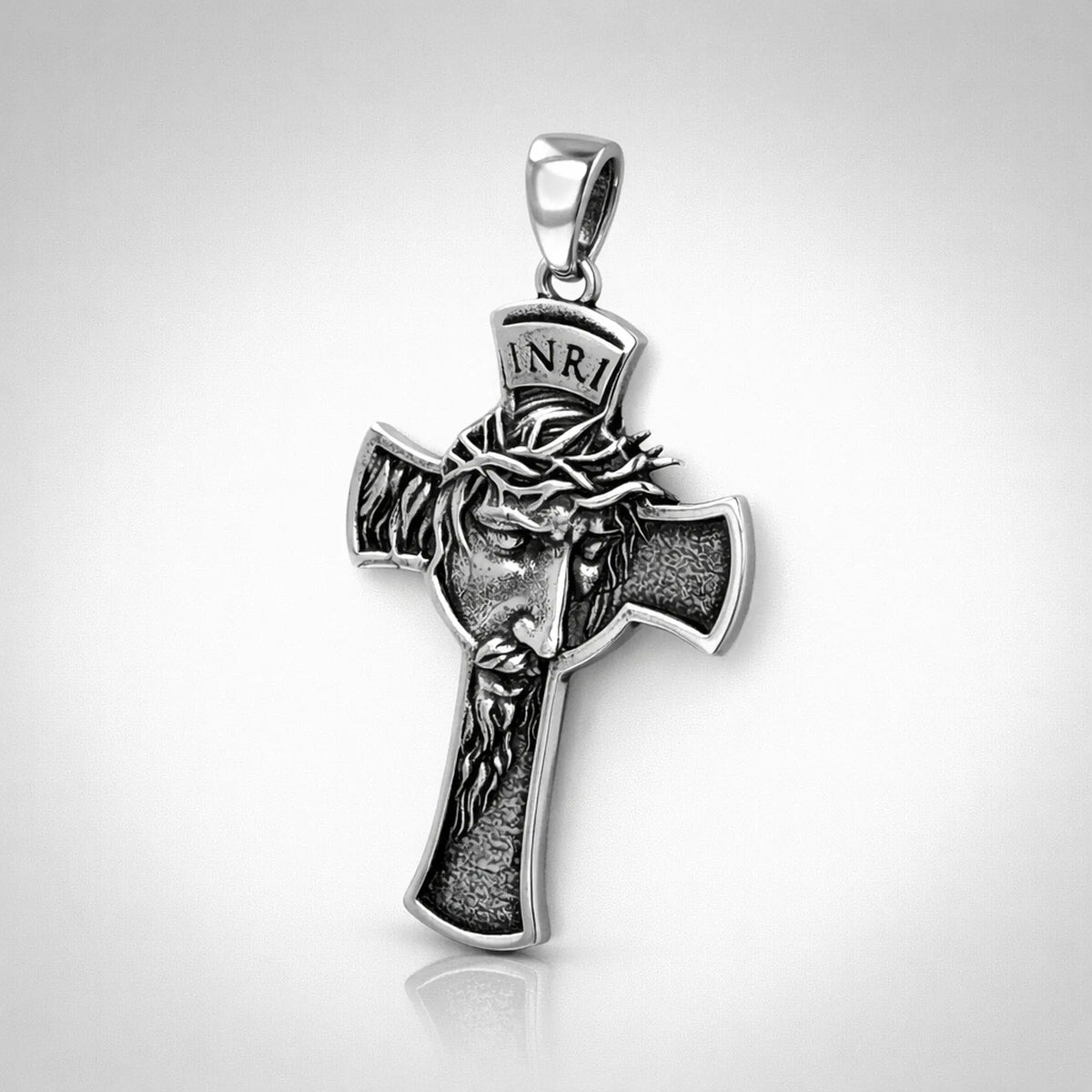 Colgante Cruz Grande de Jesús Crucificado en Plata 925