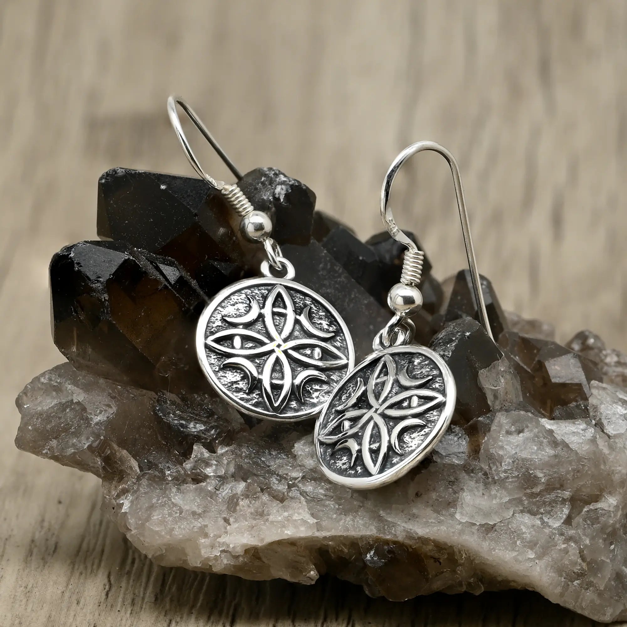 Aros Colgantes Medalla Nudo de Bruja Lunar en Plata 925