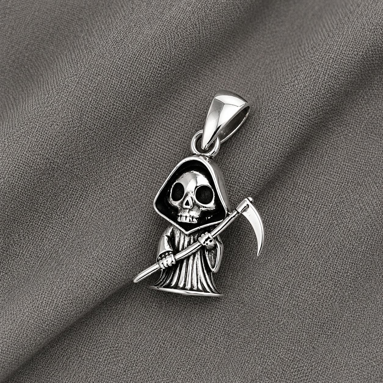 Colgante Santa Muerte Pequeña de Protección Plata 925