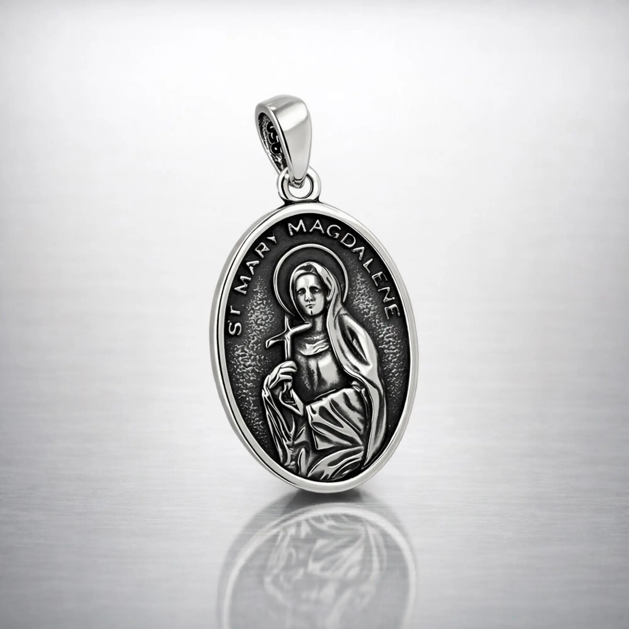Colgante Medalla de Santa María Magdalena en Plata 925
