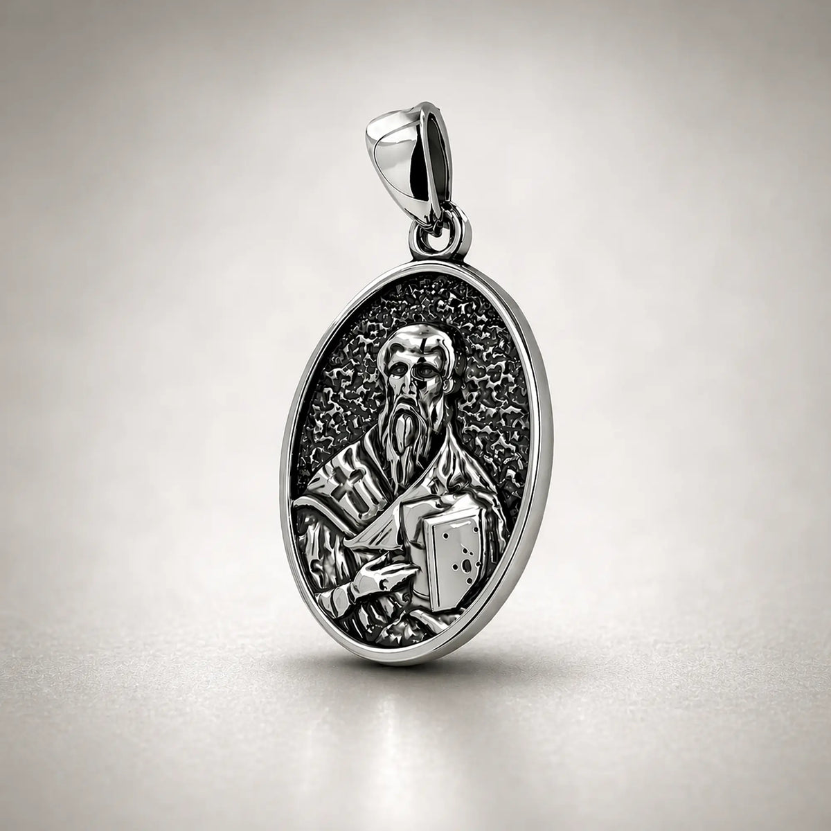 Colgante Medalla de San Cipriano el Mago en Plata 925