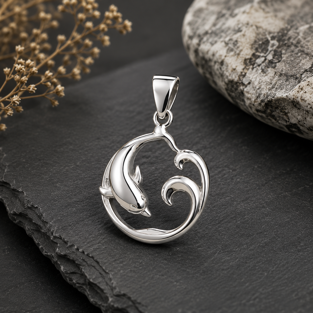 Colgante Delfín en Olas 24mm en Plata 925