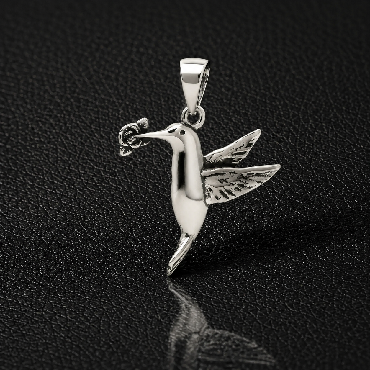 Colgante Colibrí con Flor en Plata 925