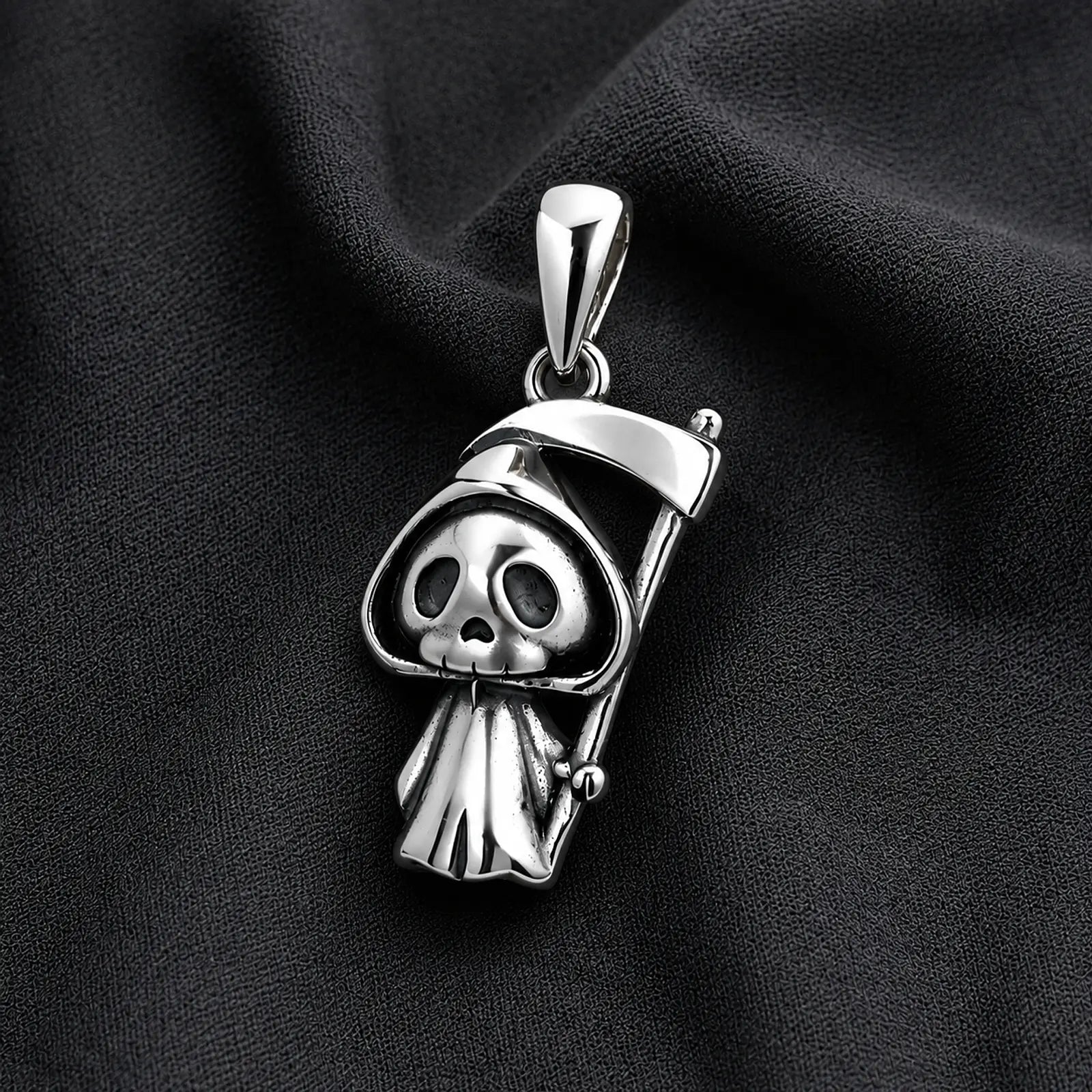Colgante Santa Muerte Miniatura en Plata 925