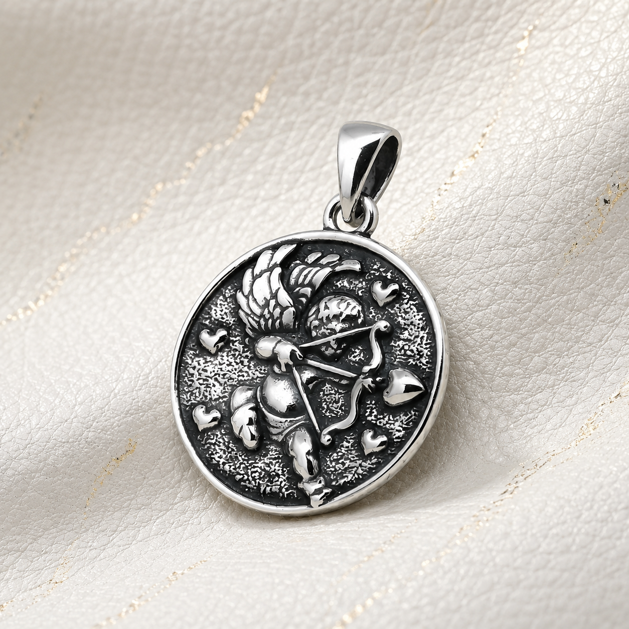 Colgante Querubín Cupido Sentado en Plata 925