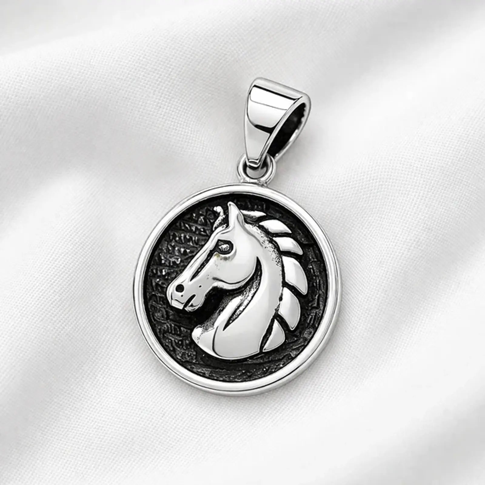 Colgante Placa Caballo 13mm en Plata 925