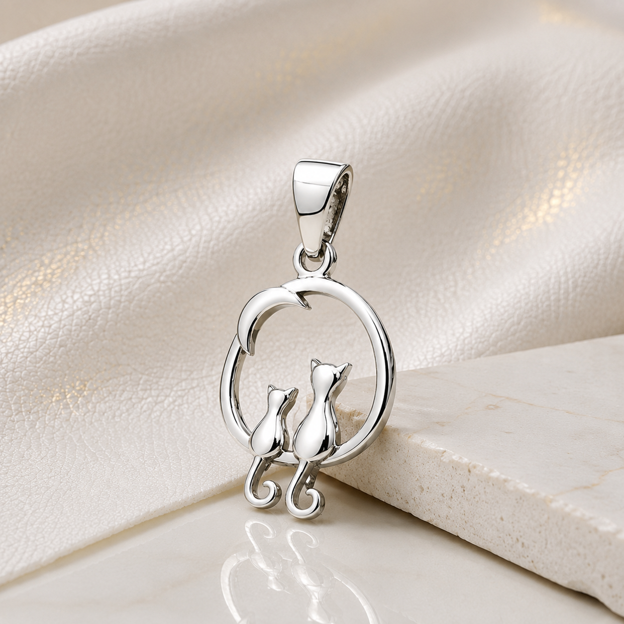 Colgante Gatos Calados 18mm en Plata 925