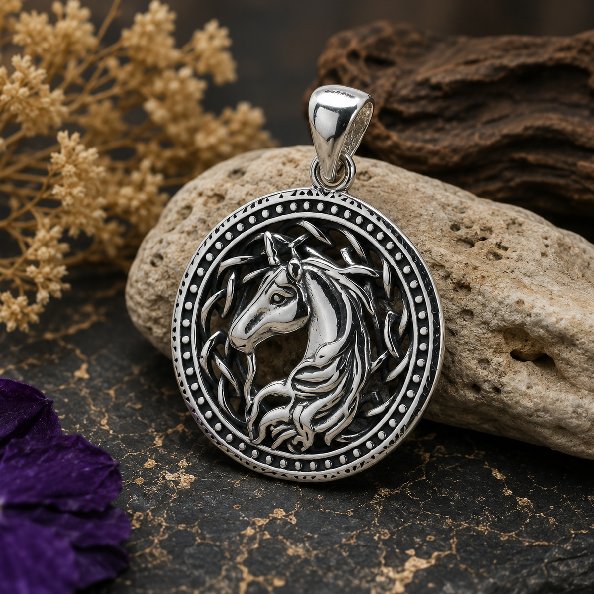Colgante Unicornio Mágico Macizo en Plata 925