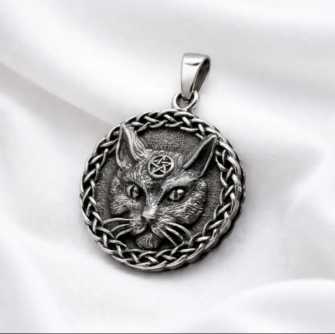 Colgante Medallón Gato Místico con Pentagrama en Plata 925