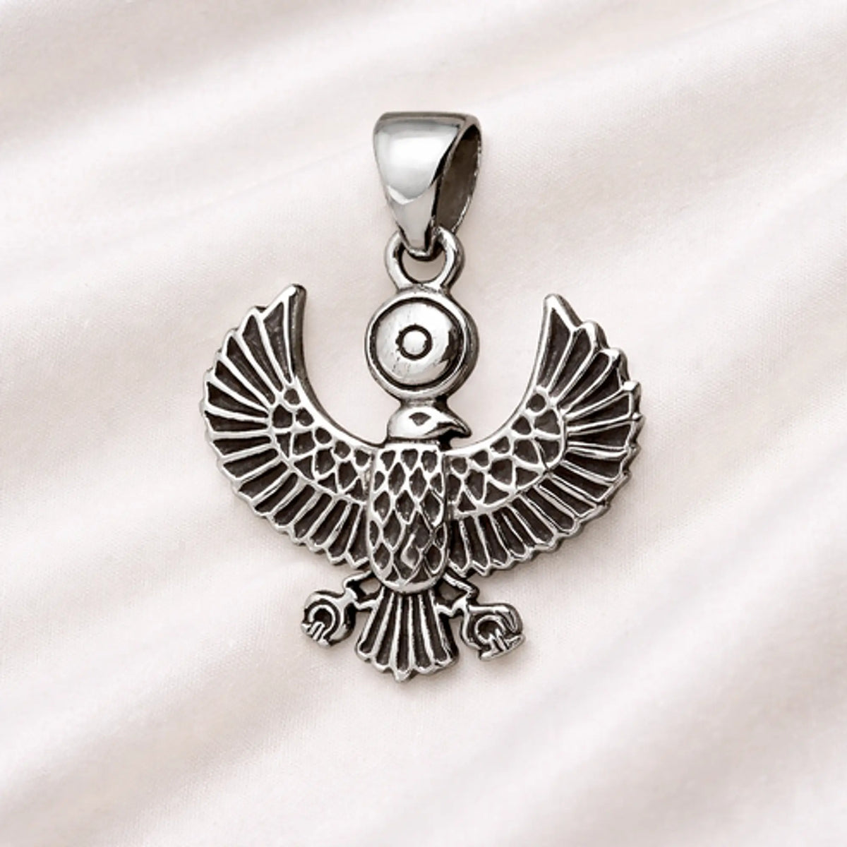 Colgante Halcón Sagrado (Totem de Visión) en Plata 925